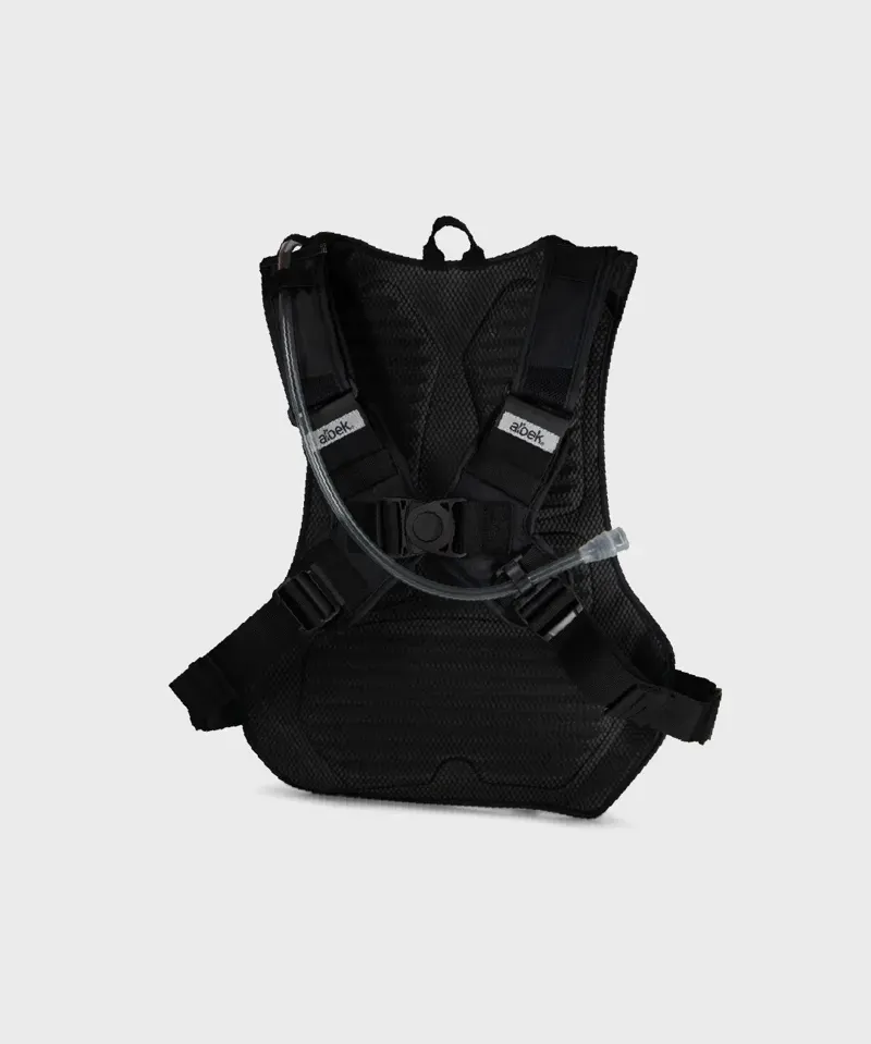 Albek H20-Haul Eight Hydration Pack 3L in Covert Black-1