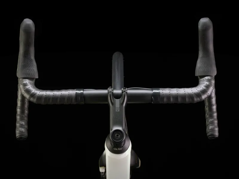 Trek Domane AL 4 Road Bike in Era White-3