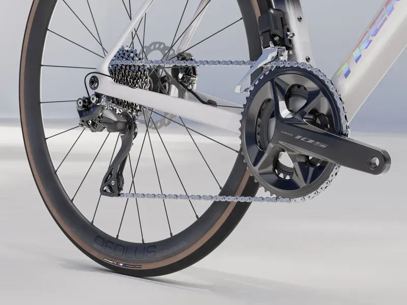 Trek Madone SL 6 Gen 8 Road Bike In White Prismatic-5