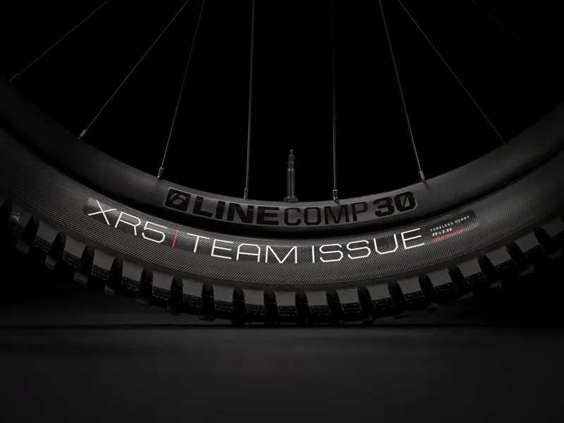 Trek Slash 8 Full Suspension Mountain Bike in Plasma Grey-1